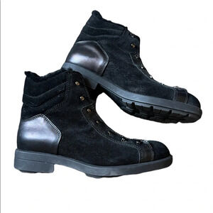 Aquatalia Shearling Lace up boots, size 8